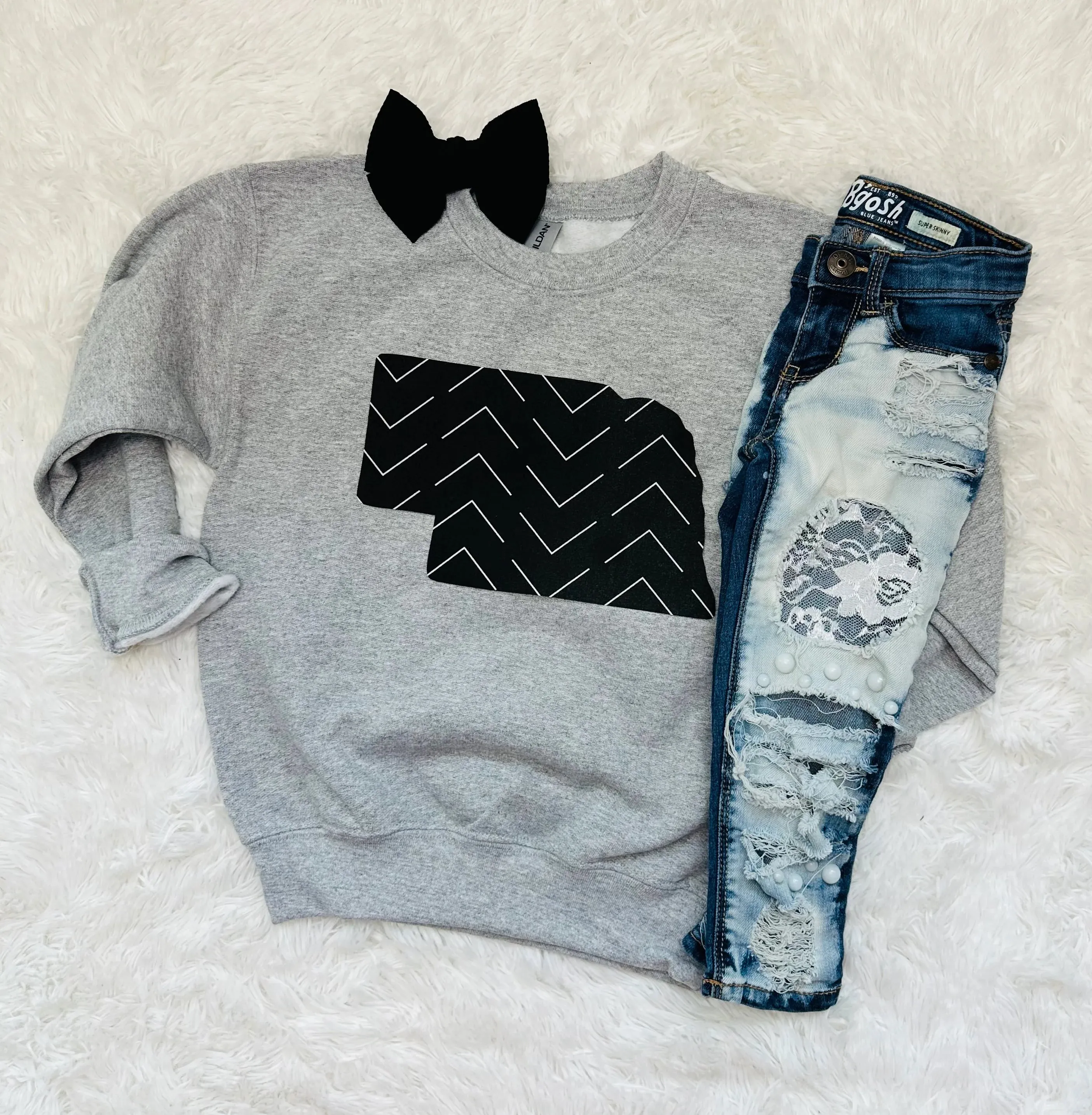 Black Arrows State Sweatshirt - Gray